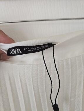 Zara Cream/White Pleated Midi Skirt